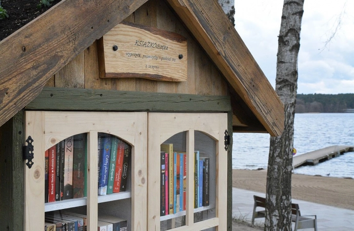 {Miejska Biblioteka Publiczna podsumowała pierwszy rok, w którym w Olsztynie funkcjonowały KsiążkoChatki.}